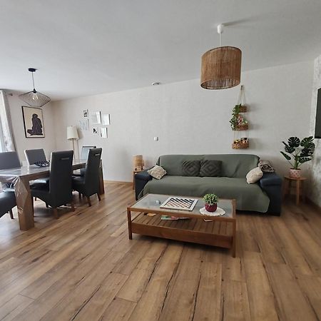 Maisondeville_Le_Cent_Un Angoulême Buitenkant foto