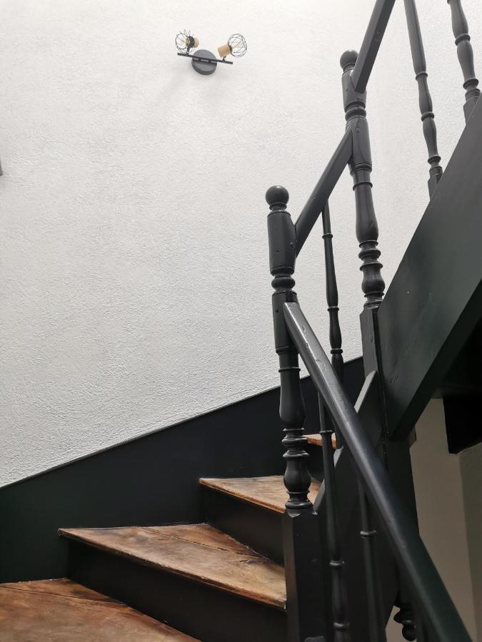 Maisondeville_Le_Cent_Un Angoulême Buitenkant foto