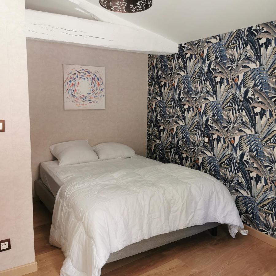 Maisondeville_Le_Cent_Un Angoulême Buitenkant foto