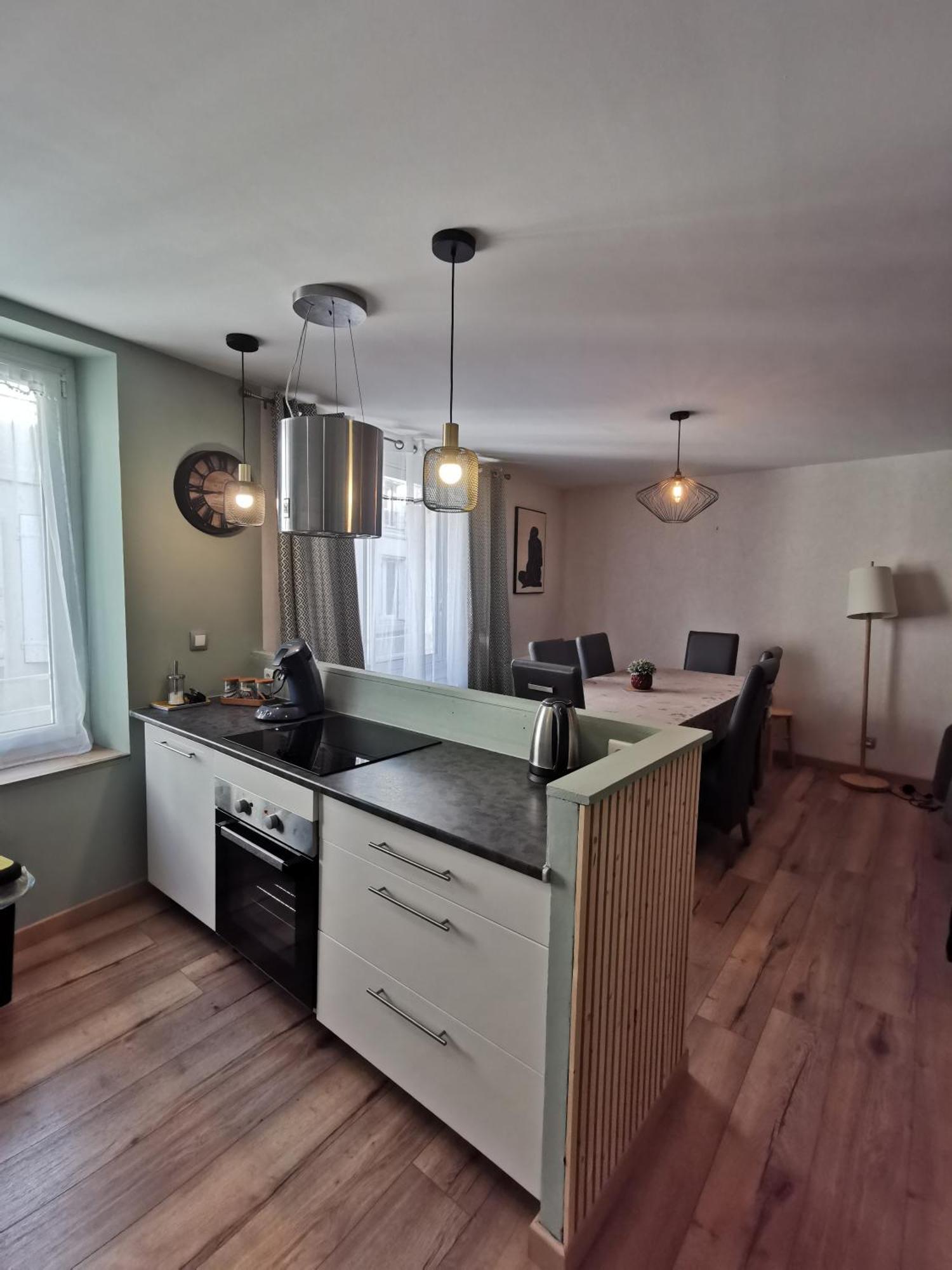 Maisondeville_Le_Cent_Un Angoulême Buitenkant foto