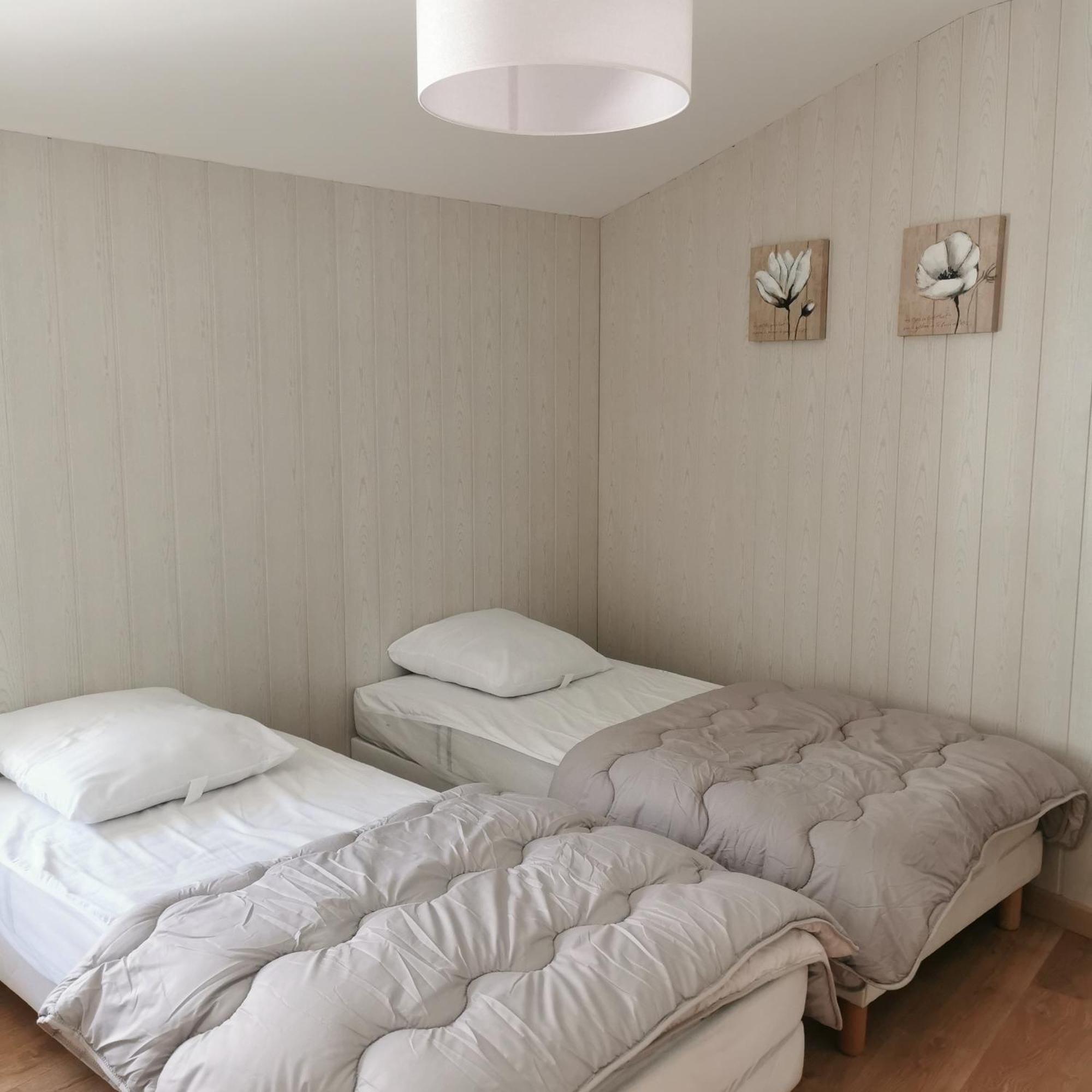 Maisondeville_Le_Cent_Un Angoulême Buitenkant foto
