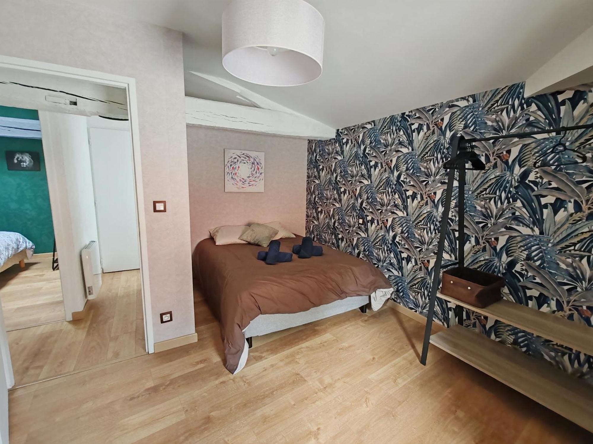 Maisondeville_Le_Cent_Un Angoulême Buitenkant foto